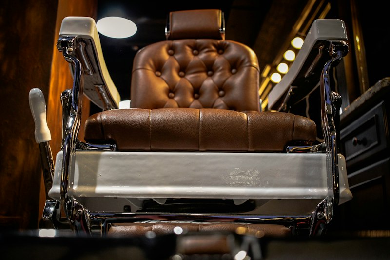 Barboterapia com Toalha Quente Barbearia Paiva